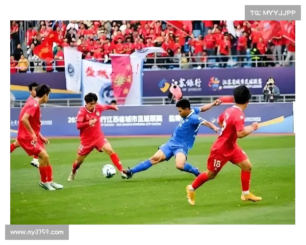 足球俱乐部引援策略调整助力新赛季阵容优化与实力提升